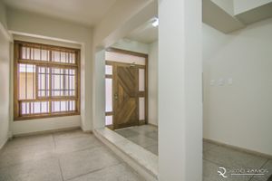 Image 8 - 6712