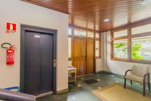 Image 27 - 877868