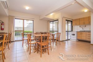 Image 42 - 916010