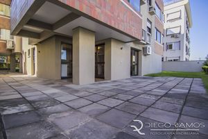 Image 37 - 916010