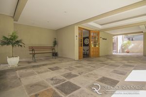 Image 31 - 916010