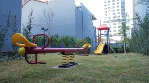 Image 6 - 68027
