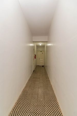 Image 23 - 678845