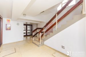 Image 17 - 155700