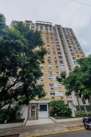 Image 27 - 748037