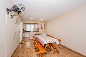 Image 30 - 933271
