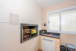 Image 32 - 933271