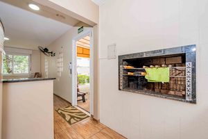 Image 33 - 933271