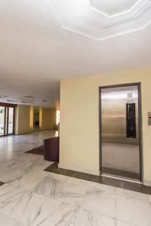 Image 6 - 688