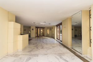 Image 7 - 688