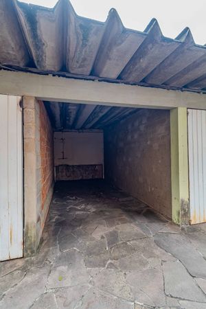 Image 23 - 889576