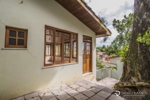 Image 47 - 156600