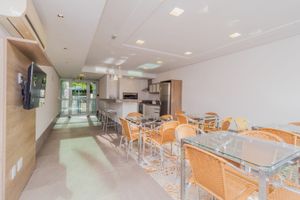 Image 24 - 295440