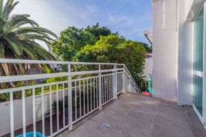Image 30 - 295440