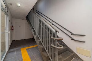 Image 19 - 878997