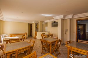 Image 4 - 699