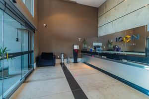 Image 5 - 830642
