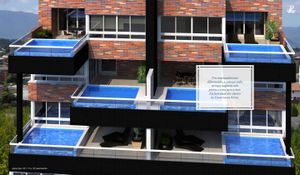 Image 21 - 827579