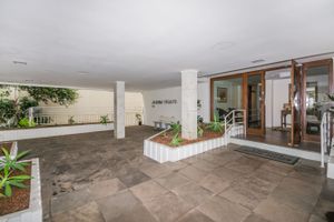 Image 3 - 7070