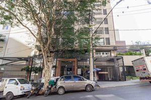 Image 16 - 892254