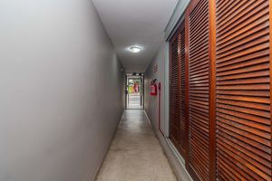 Image 15 - 893126