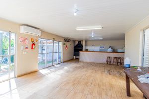 Image 9 - 7118
