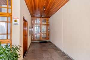 Image 33 - 868569