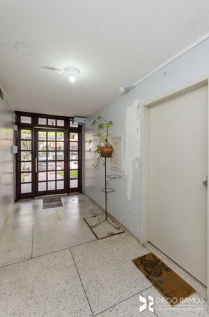 Image 16 - 188018