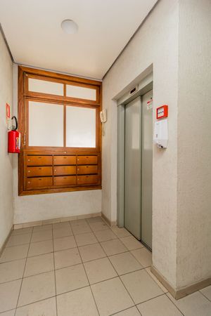 Image 11 - 867750