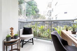 Image 19 - 896054