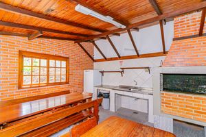 Image 39 - 915598