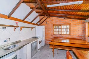 Image 41 - 915598