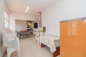 Image 35 - 900628