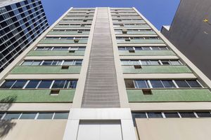 Image 18 - 895012
