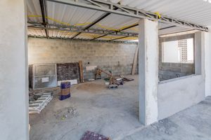 Image 17 - 877382