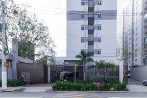 Image 12 - 894436