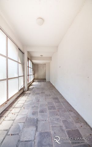 Image 32 - 311036