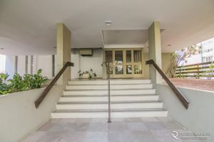 Image 30 - 880954