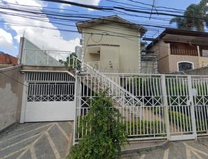 Image 17 - 879468