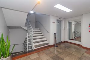 Image 25 - 900663