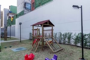 Image 30 - 898632