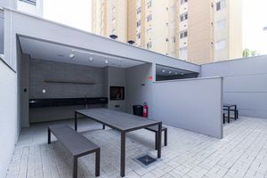 Image 32 - 898632