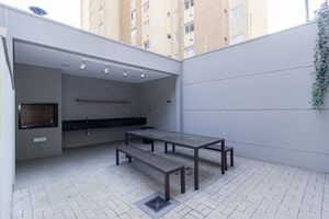 Image 33 - 898632