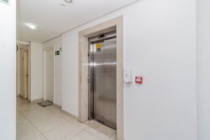 Image 36 - 305810