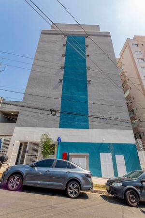 Image 11 - 895410