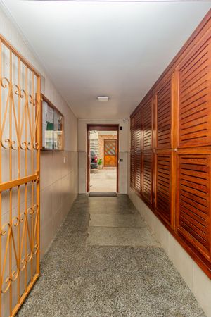 Image 25 - 869646
