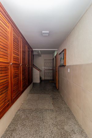 Image 27 - 869646