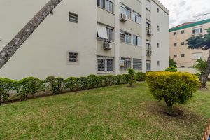 Image 30 - 869646