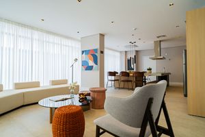 Image 9 - 76356