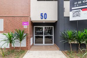 Image 16 - 900517